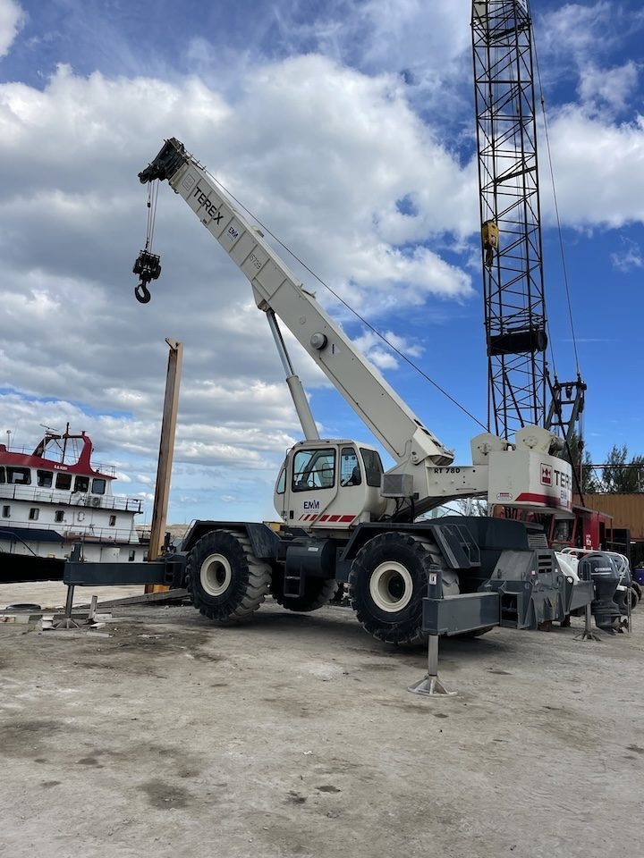 Terex all-terrain crane